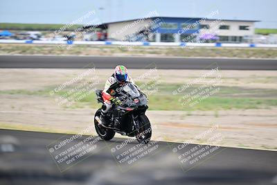 media/Apr-18-2025-TrackDaz (Fri) [[45f5874c44]]/A Group/Session 4 (Turns 5 and 6 - Inside)/